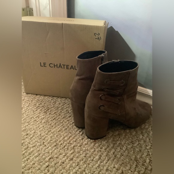 Le Chateau Brown Faux Sued Boots - Picture 2 of 5